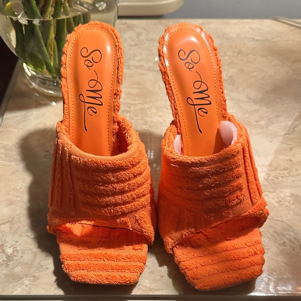 So Me Women's Terry Cloth Vibrant Orange Mules
